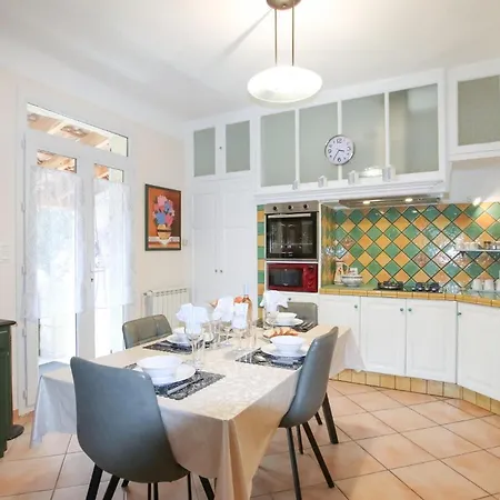 Holiday home Gorgeous In With Wifi Eyguians