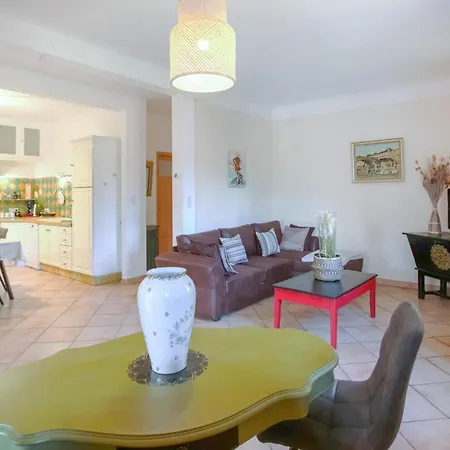 Holiday home Gorgeous In With Wifi Eyguians